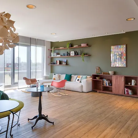Готель Mercure Mitte 4*